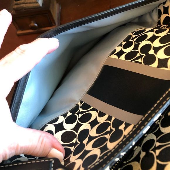 COACH - Chelsea Signature Heritage Stripe Tote. Beautiful & FLAWLESS CONDITION! - Picture 9 of 16